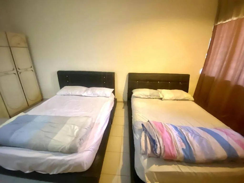 Oyo 90381 Chaah Homestay 3 Segamat