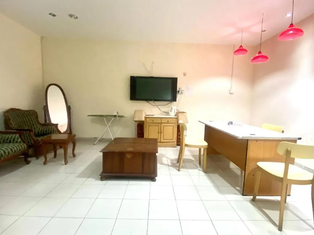 Oyo 90381 Chaah Homestay 3 Segamat