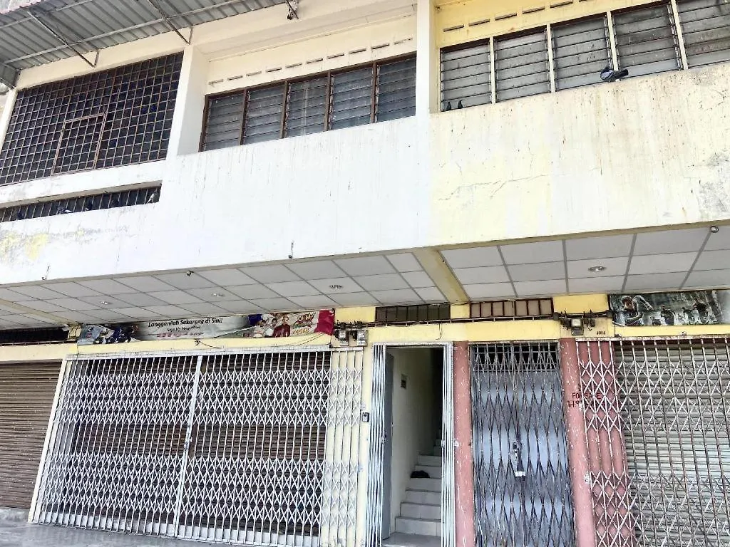 Oyo 90381 Chaah Homestay 3 Segamat