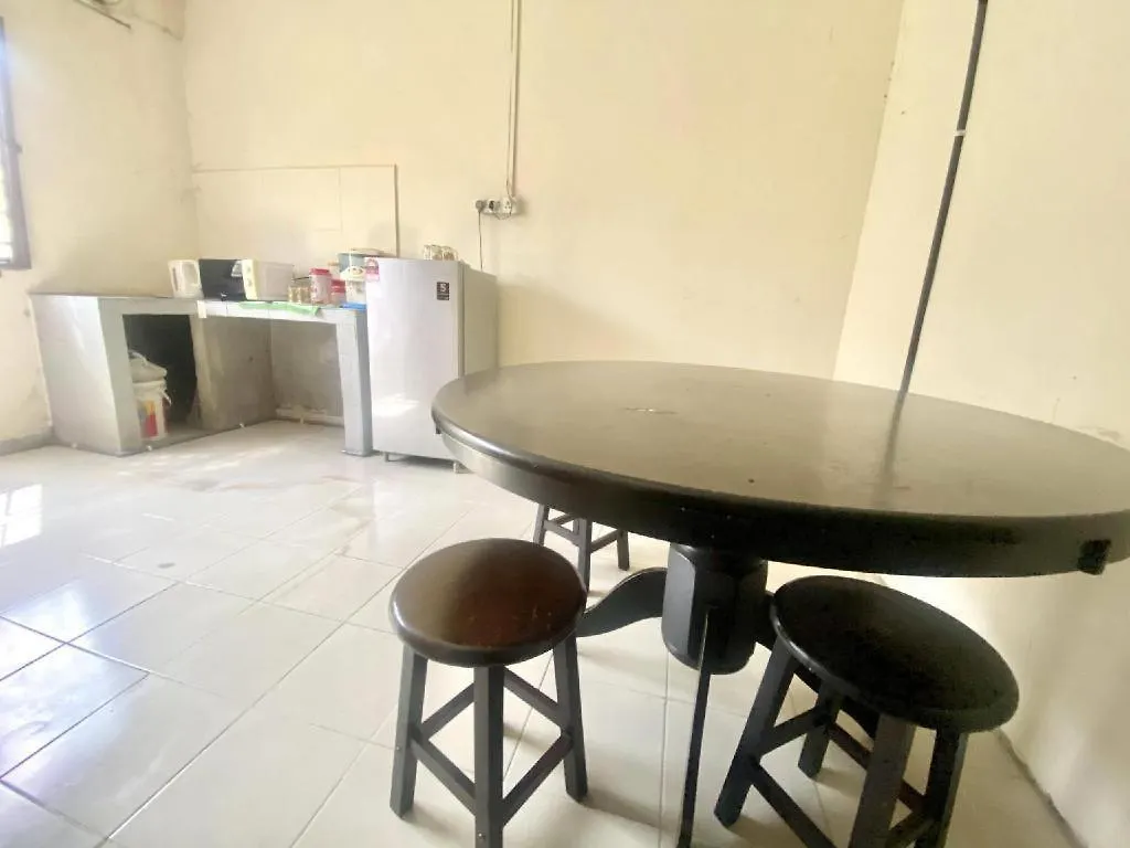 Oyo 90381 Chaah Homestay 3 Segamat Hotel