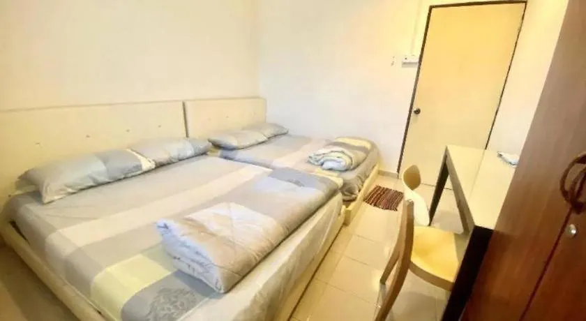 Oyo 90381 Chaah Homestay 3 Segamat 2*,  Μαλαισία